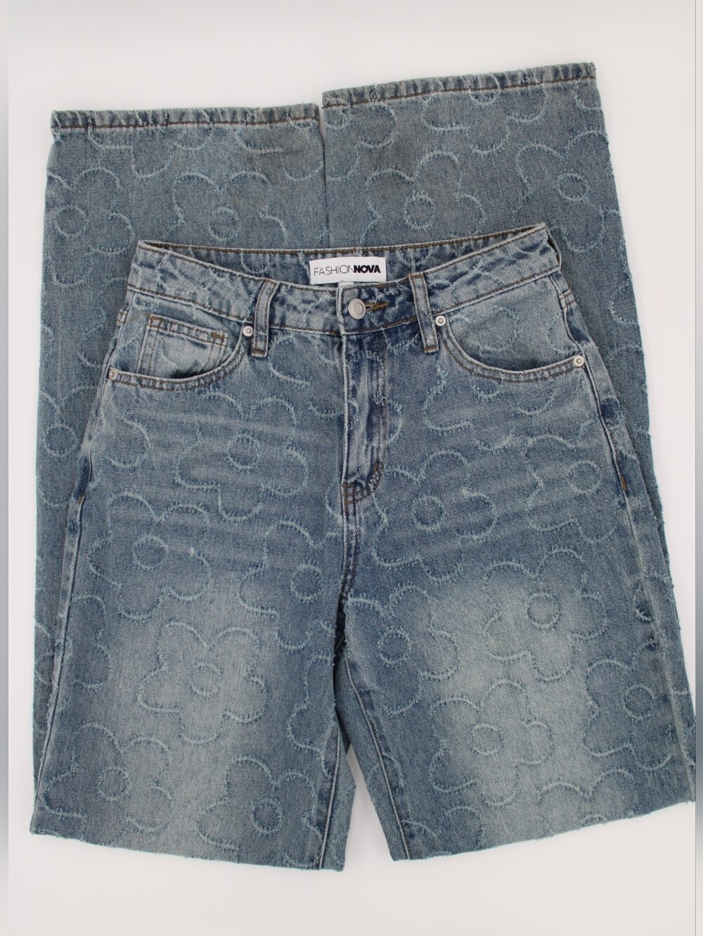 Fashion Nova Flower Power Jacquard Wide Leg Jeans Size 3 - Picture 1 of 8